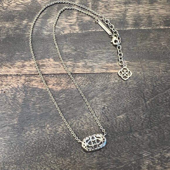 🎉 HP 🎉 Kendra Scott Silver Pendant Drusy Necklace - Picture 4 of 9